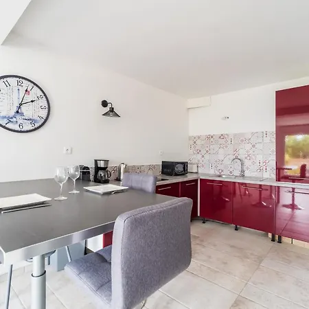 Logement Avec Jardin Au Port De Apartment